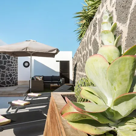 Aridane, Jacuzzi&heated Pool Villa