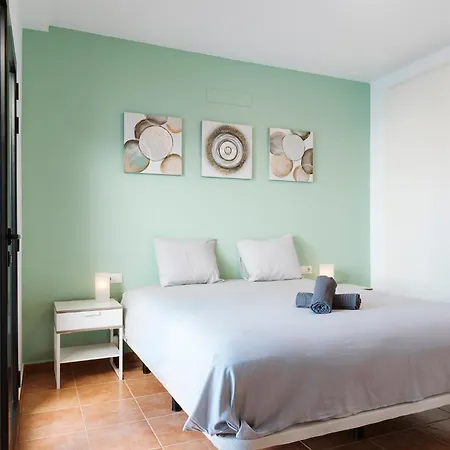Aridane, Jacuzzi&heated Pool Villa *