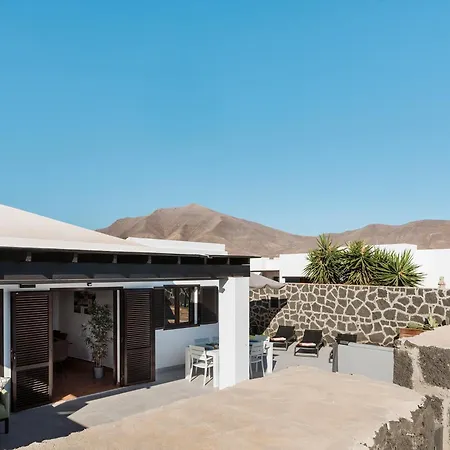 Aridane, Jacuzzi&heated Pool Villa