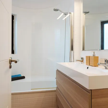 Aridane, Jacuzzi&heated Pool Villa
